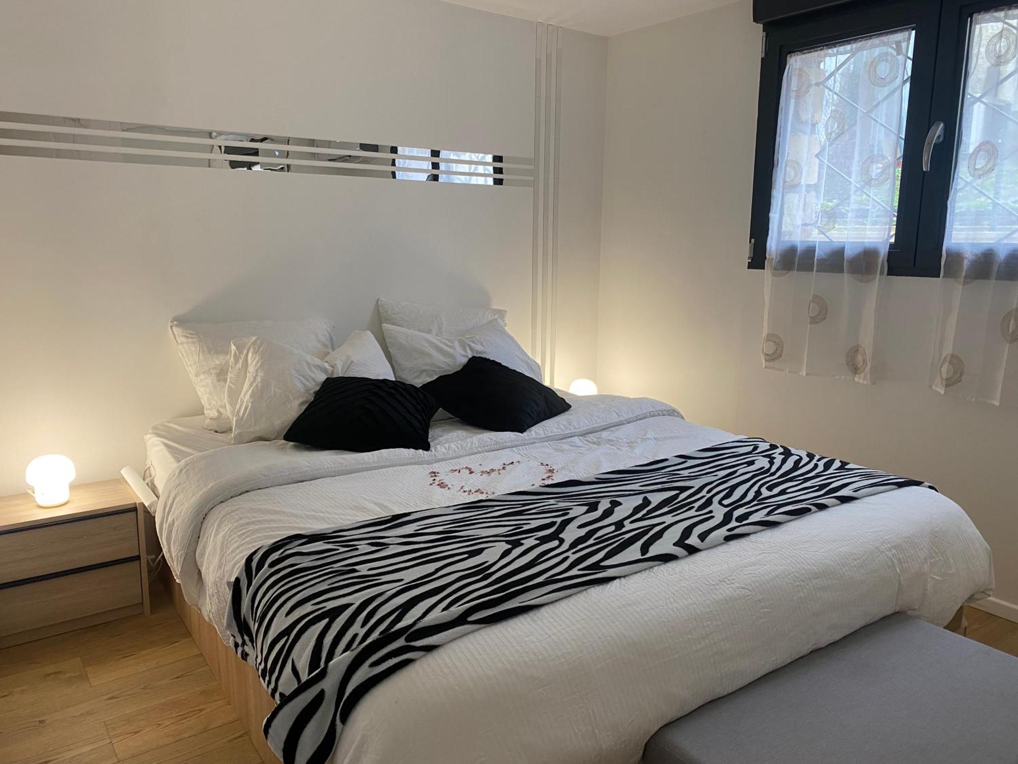 Eden In Vitry Logement Entier Exteriör bild